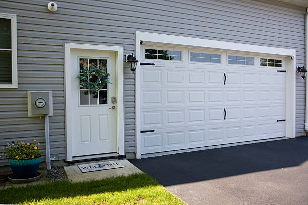 24/7 Emergency Garage Door Panel Replacement experts in Madison County County, NE